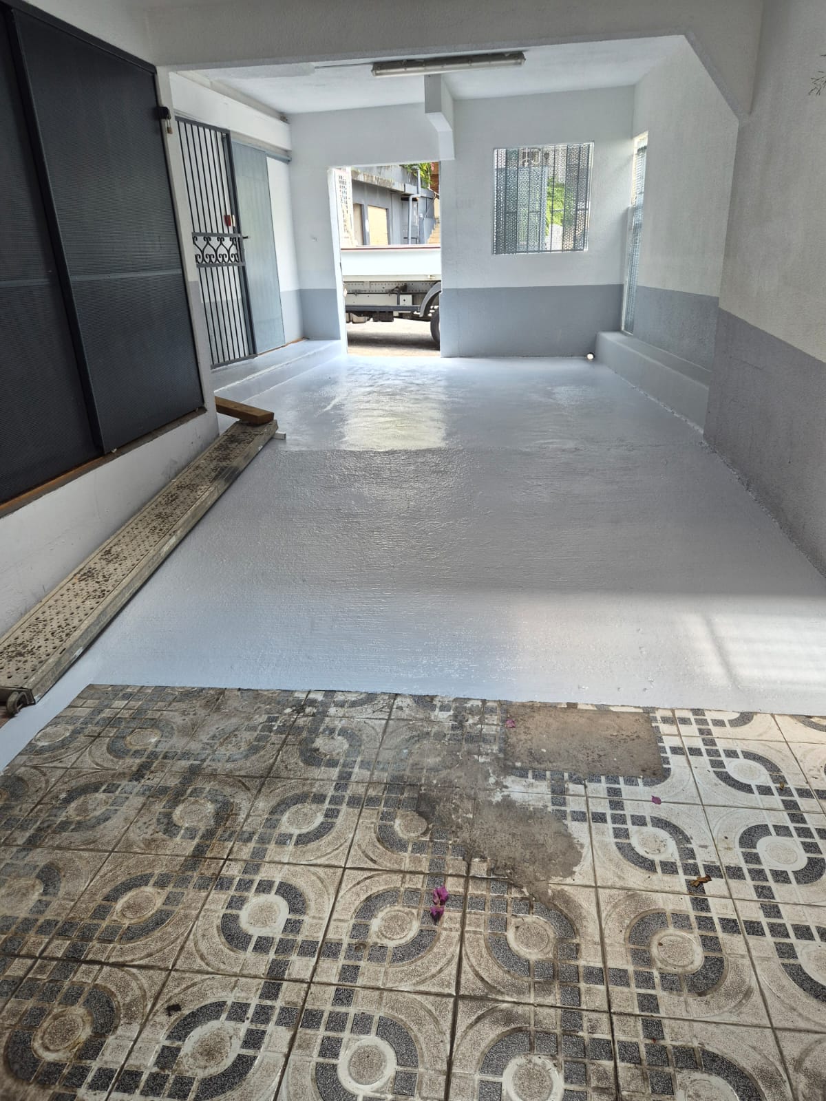 Rénovation d’un sol de Garage en Résine époxy.